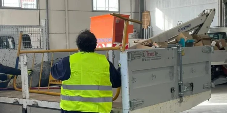Manises contrata personas desempleadas atendidas por el Servicio de Atención y Seguimiento para Personas con Trastorno Mental Grave 1 Manises contrata a dos personas desempleadas atendidas por el Servicio de Atención y Seguimiento para Personas con Trastorno Mental Grave