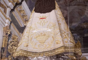 Manto virgen desamparados1