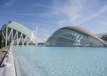 La Ciutat de les Arts i les Ciències y el Oceanogràfic de Valencia ha ampliado la validez del pase anual de 2024 hasta el 31 de marzo de 2025 a los socios de los municipios afectados por la riada de octubre.