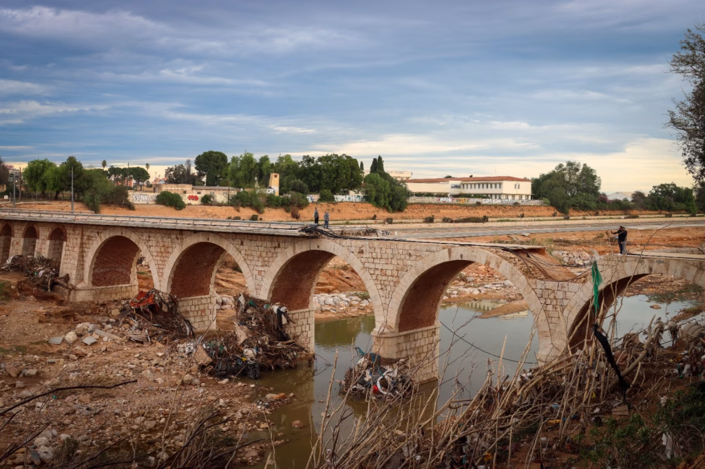 Torrent destina 2 millones de euros a la rehabilitación del Puente Antiguo de Alaquàs sobre el barranco del Poyo 2 PHOTO 2025 01 08 11 25 36