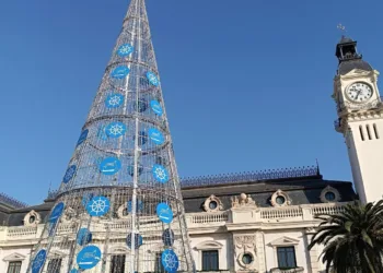 El Puerto de Valencia reconoce el trabajo de la comunidad portuaria para mitigar los efectos de la DANA