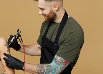 Tatuajes: OCU advierte que en España no hay tintas de color autorizadas