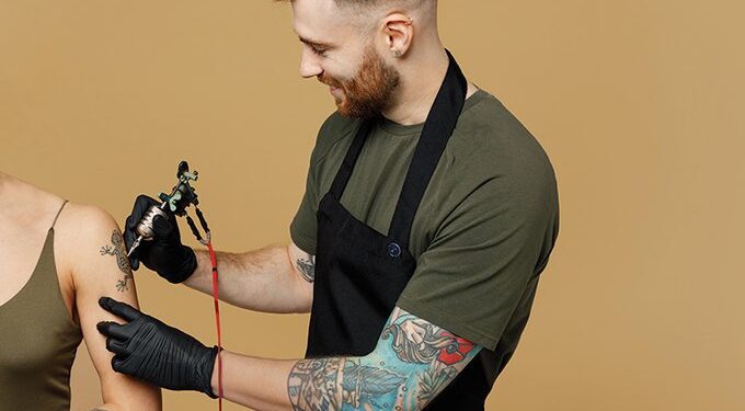 Tatuajes: OCU advierte que en España no hay tintas de color autorizadas 1 Tatuajes: OCU advierte que en España no hay tintas de color autorizadas