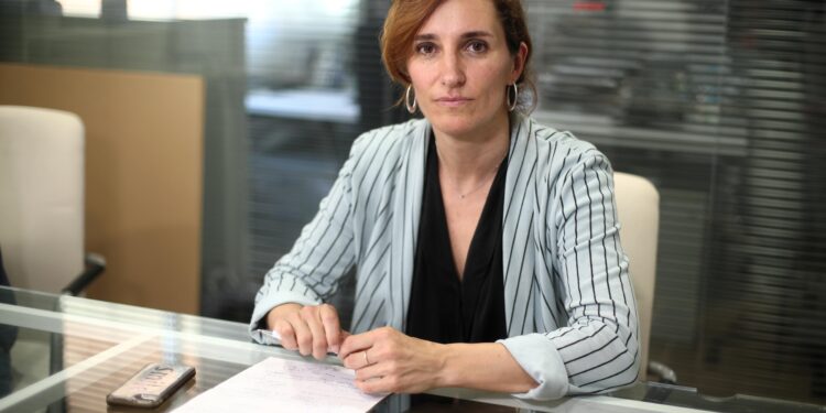 Mónica García y la sanidad pública: el plan para integrar a mutualistas y funcionarios 1 Mónica García y la sanidad pública: el plan para integrar a mutualistas y funcionarios