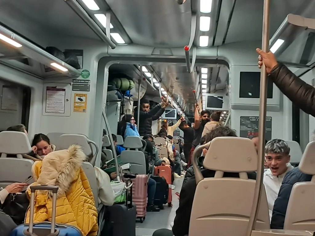 Cercanías Valencia da la bienvenida al año con retrasos de más de 50 minutos y sin información en canales de redes sociales 3 WhatsApp Image 2025 01 02 at 12.52.49