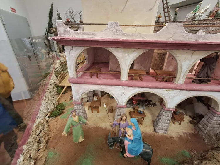 Los Belenes de Miguel Ángel Falcó toda una tradición en Cullera