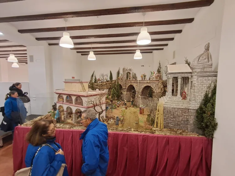 Los Belenes de Miguel Ángel Falcó toda una tradición en Cullera