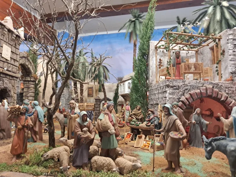 Los Belenes de Miguel Ángel Falcó toda una tradición en Cullera