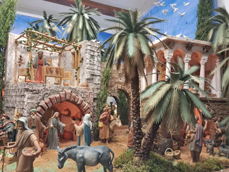 Los Belenes de Miguel Ángel Falcó toda una tradición en Cullera