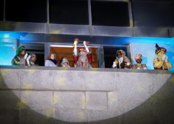 35.000 personas viven en Torrent la Cabalgata más solidaria con homenaje a los héroes de la #DANA