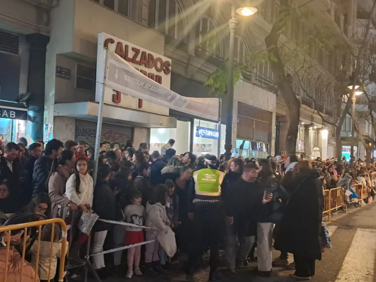 La otra crónica de la Cabalgata de los Reyes en Valencia