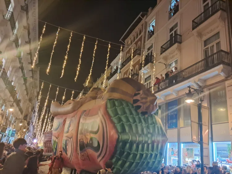 La otra crónica de la Cabalgata de los Reyes en Valencia