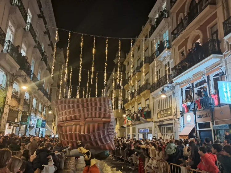 La otra crónica de la Cabalgata de los Reyes en Valencia