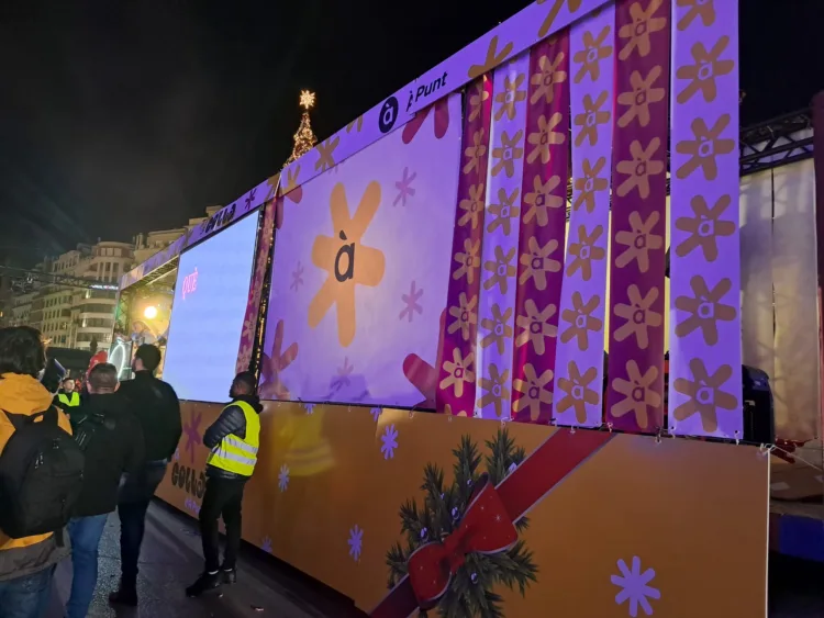 La otra crónica de la Cabalgata de los Reyes en Valencia