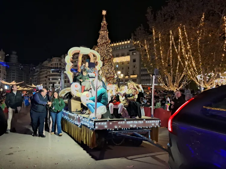 La otra crónica de la Cabalgata de los Reyes en Valencia
