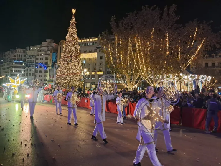 La otra crónica de la Cabalgata de los Reyes en Valencia