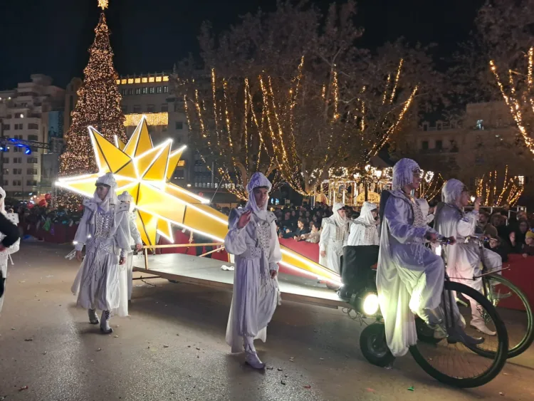 La otra crónica de la Cabalgata de los Reyes en Valencia