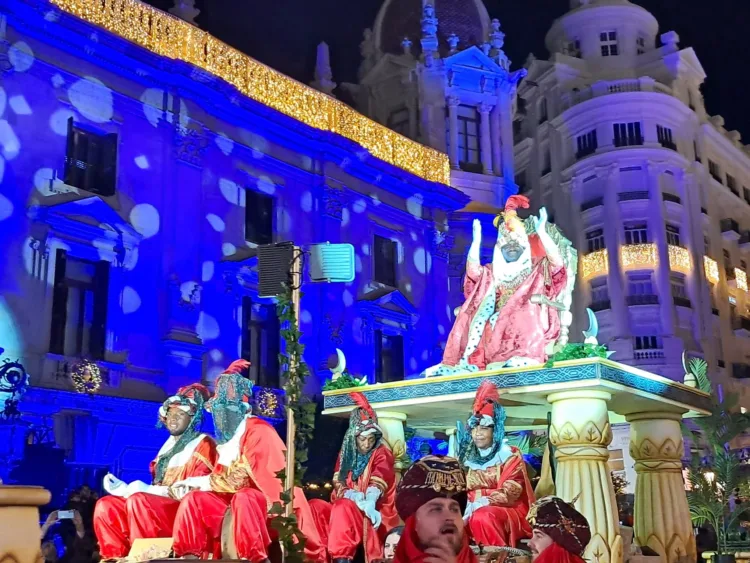 La otra crónica de la Cabalgata de los Reyes en Valencia