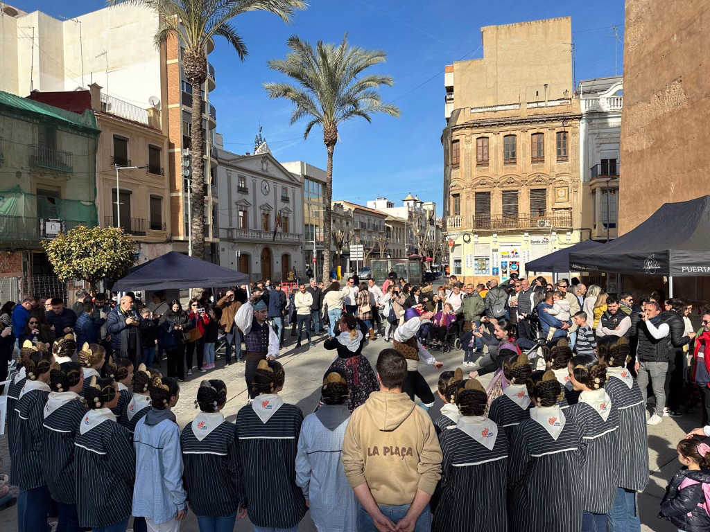 Torrent se prepara para la V edición del Dia del Rossejat en la Falla de la Plaça 2 WhatsApp Image 2025 01 07 at 20.42.453