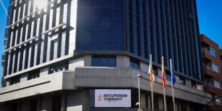 Torrent refuerza su apoyo a las familias afectadas tras la catástrofe de la #DANA 1 Torrent refuerza su apoyo a las familias afectadas tras la catástrofe de la #DANA