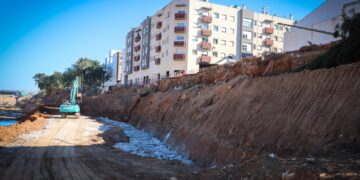 Torrent desespera ante la lentitud e indiferencia de la CHJ y reconstruye los taludes en el Barranco del Poyo y de L'Horteta