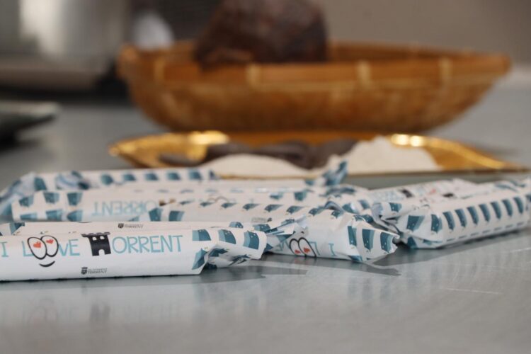 Torrent se muestra en FITUR promocionando el chocolate artesano, la gastronomía y múltiples atractivos