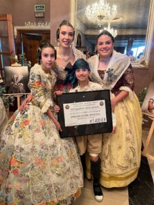 La Falla Hierros de Valencia dona 1.400€ a la falla La Fila de Alfafar 2 WhatsApp Image 2025 01 27 at 17.34.20