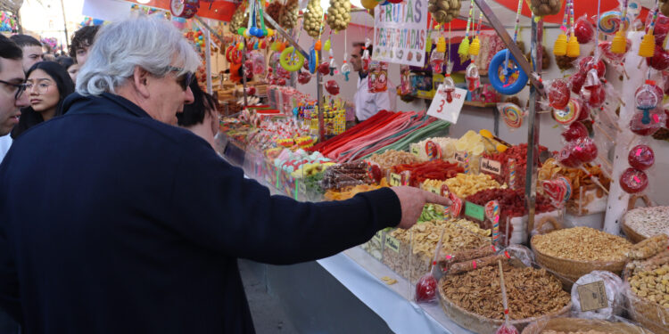Torrent espera miles de visitantes para disfrutar de l’Entrada de la Flor, el porrat de Sant Blai y la II Feria del Chocolate 1 Torrent espera miles de visitantes para disfrutar de l’Entrada de la Flor, el porrat de Sant Blai y la II Feria del Chocolate