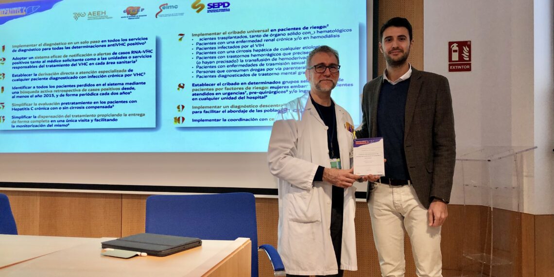 El Hospital Arnau de Vilanova recibe un certificado de excelencia por la implementación del Decálogo de eliminación de la hepatitis C
