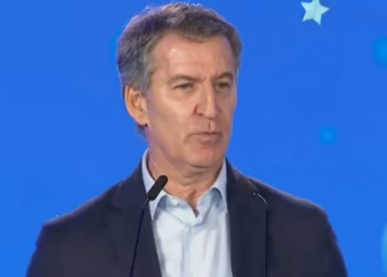 Núñez Feijóo visita localidades valencianas afectadas por la #DANA junto al president de la Diputació de Valéncia