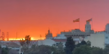 Vientos de poniente de hasta 100 km/h elevan las temperaturas