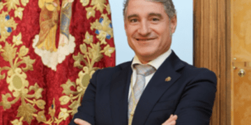 El PPCV abre expediente disciplinario al alcalde de Orihuela José Vegara tras la apertura del juicio oral