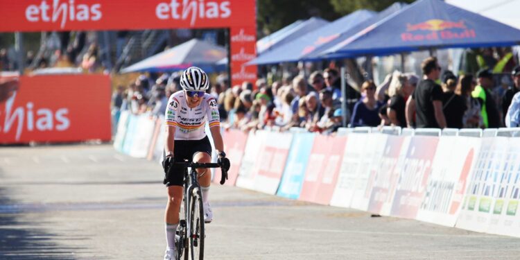 Ciclocross: La selección nacional brilla en la copa del mundo de Benidorm