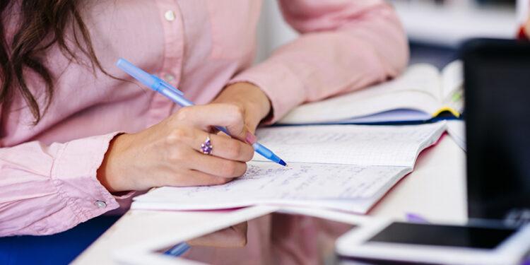 Formación universitaria para todas las edades: "La Nau Gran" abre inscripciones 1 Formación universitaria para todas las edades: «La Nau Gran» abre inscripciones