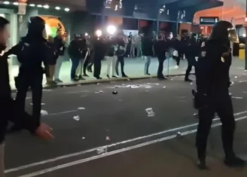 Tensión tras el Valencia-Real Madrid: tres detenidos por agredir a agentes de policía