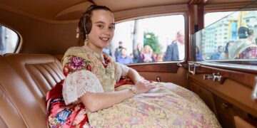 El Palau de la Música se engalana un día más para celebrar la solemne Exaltación, en esta ocasión, de la Fallera Mayor Infantil de Valencia y su Corte de Honor