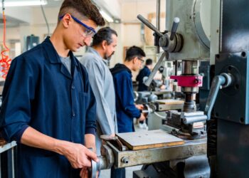 La Formación Profesional es clave para la juventud española en el mercado laboral 1 La Formación Profesional es clave para la juventud española en el mercado laboral