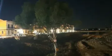 Paiporta suspenderá clases y los vecinos miran con recelo al cielo y al barranco