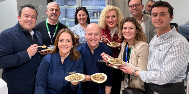 Meliana arranca el concurso de paella Fege de Bou apoyando un restaurante de Algemesí afectado por la Dana 1 Meliana arranca el concurso de paella Fege de Bou apoyando un restaurante de Algemesí afectado por la Dana