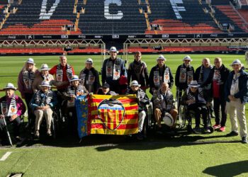 Reminiscencia y fútbol: un viaje por la memoria de los mayores en Mestalla