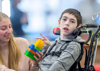 El Gobierno presenta 11 acciones para impulsar la «Ley ELA» a «ConEla»