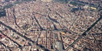 Valencia se mantiene como tercera capital de España con 825.948 habitantes