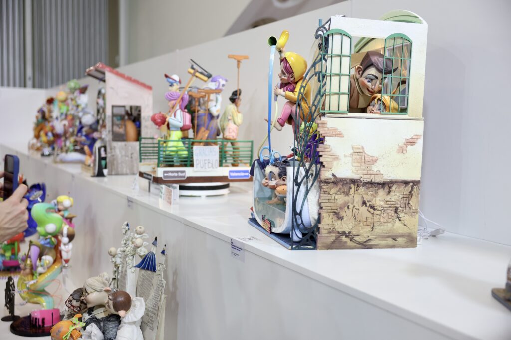 Inaugurada la Exposición del Ninot de Valencia que enciende la mecha de las Fallas 2025 7 0T2A7251