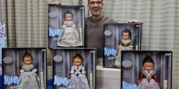 La subasta solidaria de las cinco Nancy Falleras recauda 15.100 euros para los afectados por la DANA