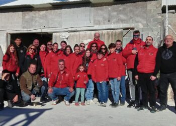 La Falla Fuencaliente-Lebón visita el taller de Loren Fandos