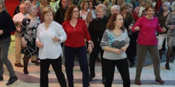 Torrent celebró San Valentín con más de 550 mayores en una tarde de música y baile
