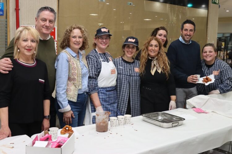 Torrent celebró San Valentín con más de 550 mayores en una tarde de música y baile