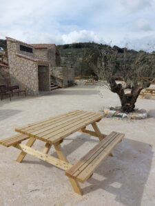 La Diputación de Alicante crea un área recreativa en Planes con zona de picnic y barbacoa para favorecer un ocio sostenible 3 Catamarruch Planes 01