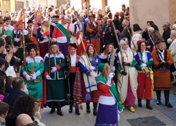 À Punt retransmite la Entrada de Moros y Cristianos de Bocairent