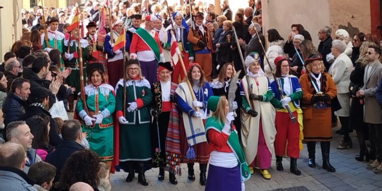 À Punt retransmite la Entrada de Moros y Cristianos de Bocairent 1 À Punt retransmite la Entrada de Moros y Cristianos de Bocairent